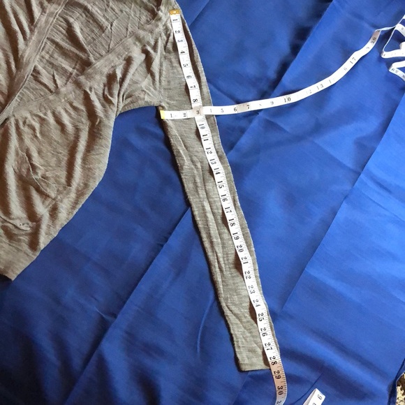 American Eagle Lightweight Grey Cardigan - Picture 7 of 11